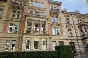 Historische Eleganz trifft exklusive Designwohnung – Die vollständige Adresse der Immobilie erhältst du vom Anbieter., 76133 Südweststadt, Karlsruhe – Vorschaubild 1