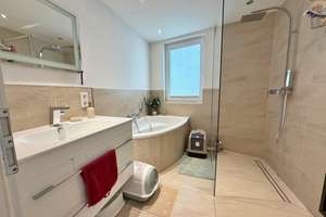 **Wohnen über den Dächern: Charmante 2-Zimmer-Wohnung mit Dachterrasse in Schwachhausen** – Buchenstr. 14d, 28211 Radio Bremen, Bremen – Vorschaubild 7