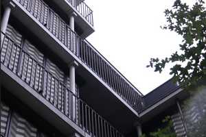 Stadtrausch & Ruheoase: Bezugsfreie 4-Zimmer-Luxuswohnung im Herzen von München – Erhardtstraße 10, 80469 München – Vorschaubild 1