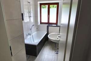 Renovierte 2-Zimmer-Wohnung in Augsburg-Lechhausen – Ernst-Moritz-Arndt-Straße 23-25, 86167 Lechhausen-West, Augsburg – Vorschaubild 2