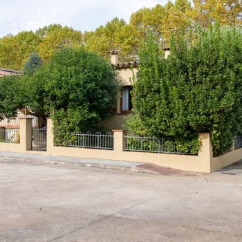 Charmantes Haus am Fluss in Sant Llorenç de la Muga – Ideal als Wohnhaus oder touristisches Projekt!