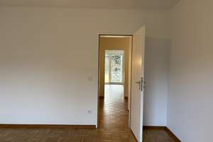 Exklusive 2-Zimmer-Wohnung mit Balkon und TG-Platz inklusive. – Am Königshof 23, 40472 Unterrath, Düsseldorf – Vorschaubild 8