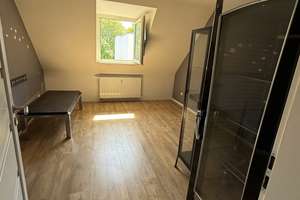 Kleine gemütliche Dachgeschosswohnung – Die vollständige Adresse der Immobilie erhältst du vom Anbieter., 47058 Duissern, Duisburg – Vorschaubild 3