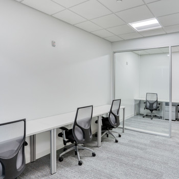 Meetings, Arbeit und Zusammenarbeit in unseren professionellen Business Center in Spaces Villa Erlwe