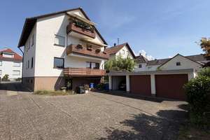 3 Familienhaus mit Garagen, Garten und Balkon sowie PV Anlage – Niederwaldstraße 17, 76532 Sandweier, Baden-Baden – Vorschaubild 2