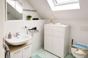 Charmante Maisonette mit Studio, Dachterrasse und späterer Eigennutzungsmöglichkeit – Die vollständige Adresse der Immobilie erhältst du vom Anbieter., 81476 Forstenried, München – Vorschaubild 4