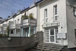 Stilvolle Split-Level-Loftwohnung mit Garten in sanierter Fabrik mit TG Stellplatz – 40489 Angermund, Düsseldorf – Vorschaubild 2