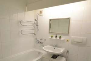 Eine schöne 1-Zi.-Wohnung mit toller Aussicht in der Nähe der U-Bahn von Privat – Neubeuernerstraße 10, 80686 Friedenheim, München – Vorschaubild 7