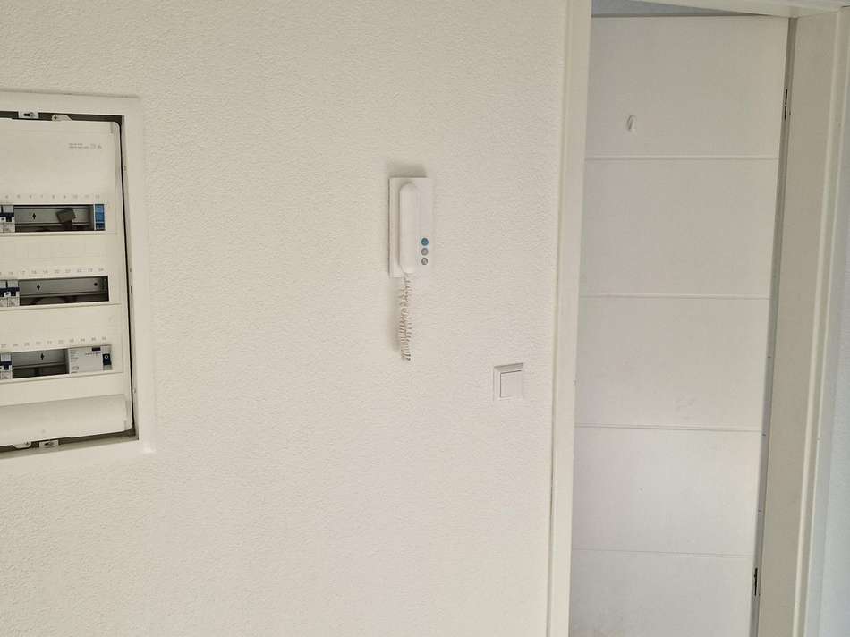 1000110896