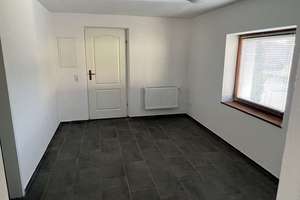 3-Zimmer Wohnung mit Einbauküche bei Obertaufkirchen – Die vollständige Adresse der Immobilie erhältst du vom Anbieter., 84419 Obertaufkirchen – Vorschaubild 2