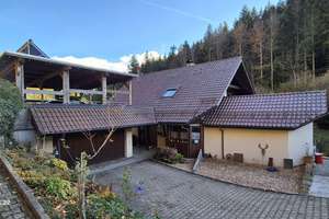 Für Naturliebhaber, freistehendes Haus in herrlicher Lage mitten im Wald. Fast autark – Die vollständige Adresse der Immobilie erhältst du vom Anbieter., 75323 Bad Wildbad – Vorschaubild 2