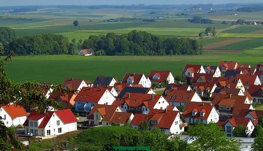 Bild von Doppelhaus mit Garage