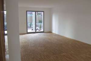 Exklusive Wohnetage mit Privatgarten – Wohnen auf höchstem Niveau – Die vollständige Adresse der Immobilie erhältst du vom Anbieter., 10243 Friedrichshain, Berlin – Vorschaubild 2