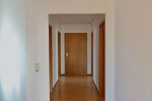 Großzügige 4-Zimmer-Wohnung mit Garage am Uni-Campus Hubland | hell, ruhig, grün – Gerlrud-von-Le-Fort 2, 97074 Frauenland, Würzburg – Vorschaubild 3