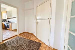 Denkmalgeschützter wunderschöner Altbau | 122m2 | 4 Zimmer | 2 Bäder | 2 Südbalkone | Volksparkblick – Die vollständige Adresse der Immobilie erhältst du vom Anbieter., 10715 Wilmersdorf, Berlin – Vorschaubild 6