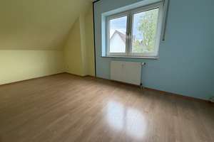 ++ Grüne Idylle vor der Tür, die Stadt im Rücken: 5-Zimmer-Wohnung mit Dachterrasse und Garten ++ – Die vollständige Adresse der Immobilie erhältst du vom Anbieter., 42655 Solingen-Mitte, Solingen – Vorschaubild 13