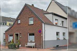 Einfamilienhaus im Herzen der Moerser Altstadt - Leben am Stadtpark! – Die vollständige Adresse der Immobilie erhältst du vom Anbieter., 47441 Mitte, Moers – Vorschaubild 1