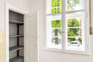 Charmante 2,5-Zimmer-Hochparterrewohnung in denkmalgeschützter Wohnanlage in Lichterfelde-West – Die vollständige Adresse der Immobilie erhältst du vom Anbieter., 12203 Lichterfelde, Berlin – Vorschaubild 12