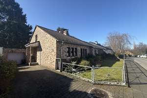 JA, zum Einfamilienhaus mit Einliegerwohnung  und  traumhaften Garten in begehrter Lage Nähe  – Die vollständige Adresse der Immobilie erhältst du vom Anbieter., 42719 Gräfrath, Solingen – Vorschaubild 2