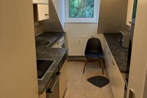 5-Zimmer-Wohnung ab sofort zu vermieten. Bitte nur ruhige Mieter und solvente  Interessenten melden.