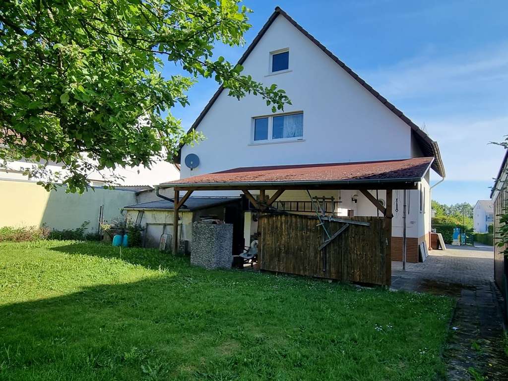 Einfamilienhaus mit großem Grundstück in beliebter Lage von Neu-Anspach!