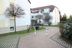 Schön geschnittene Zweizimmerwohnung mit Terrasse in Köln Sürth – Unter Buschweg 13, 50999 Sürth, Köln – Vorschaubild 2