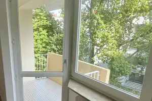 3-Raum-Wohnung mit gehobener Innenausstattung mit Einbauküche in München – München – Vorschaubild 8