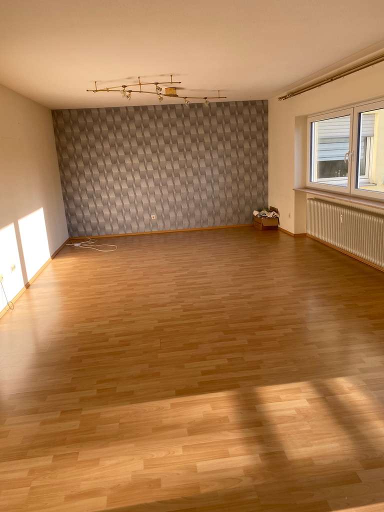 Immobilie in Weilerbach - Eine schöne Wohnung im ersten Obergeschoss - Bild 2