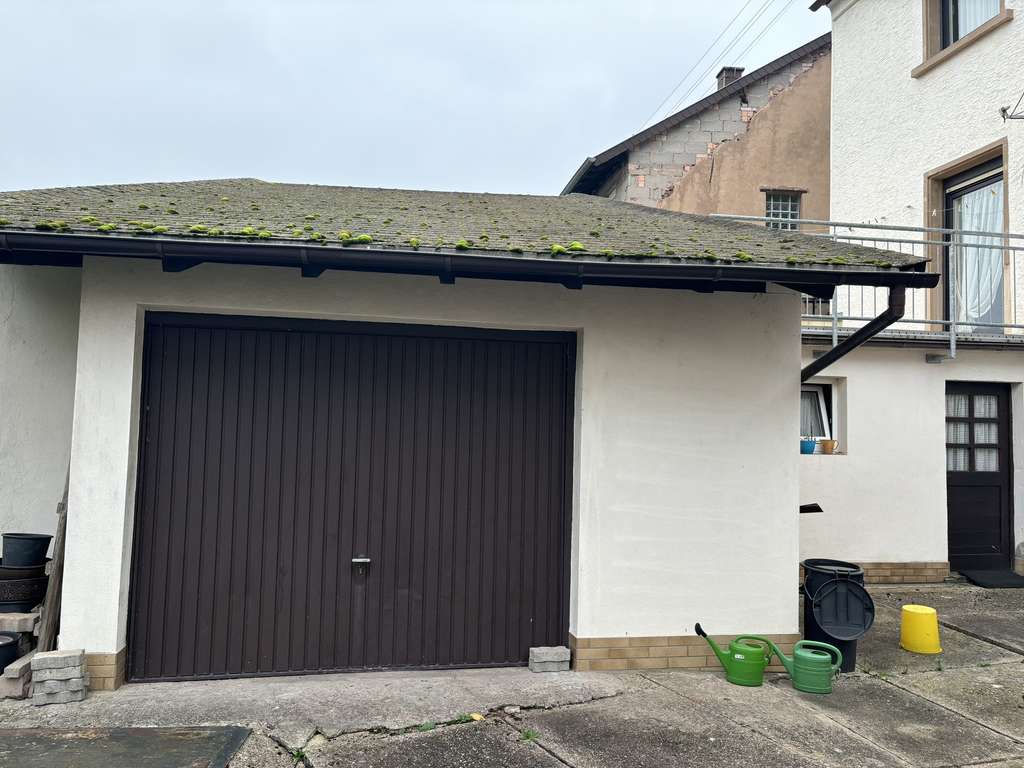 Immobilie in Rieschweiler-Mühlbach - Renovierungsbedürftiges 6-Zimmer Einfamilienhaus mit Garage in Rieschweiler-Mühlbach - Bild 2
