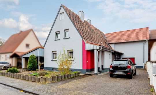 Einfamilienhaus mit großem Garten und Pool in Herxheim
