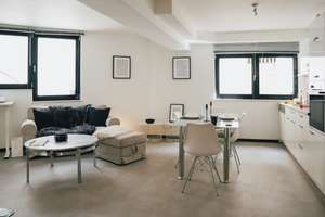 Stilvolles Souterrain Studio Apartment in Privatstraße - Ruhig, zentral, am Naturschutzgebiet – Baumhofstraße 39b, 44799 Wiemelhausen, Bochum – Vorschaubild 2