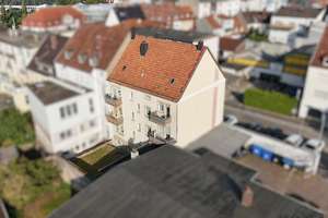 +++Stadtzentrum: Attraktives, gepflegtes 4-Familienhaus mit Südbalkonen, Südgarten und Ausbaurese... – Die vollständige Adresse der Immobilie erhältst du vom Anbieter., 66953 Pirmasens, Pirmasens – Vorschaubild 2