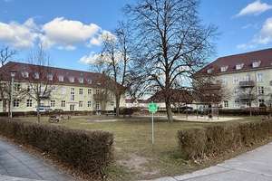 **Vermietete 2 Zimmer Wohnung mit Balkon im Hochparterre Erdgeschoss im grünen Karlshorst** – Die vollständige Adresse der Immobilie erhältst du vom Anbieter., 10318 Karlshorst, Berlin – Vorschaubild 2