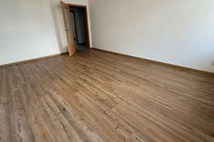 2. OG / Laminat /  Wanne+Dusche+Fenster /  zwei Balkon u.v.m. – Jahnstraße 57, 9126 Lutherviertel, Chemnitz – Vorschaubild 20