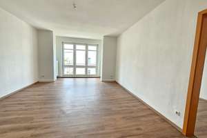 MD-Stadtfeld-Ost: 4-Zimmer-Wohnung mit Balkon – 39108 Stadtfeld Ost, Magdeburg – Vorschaubild 2