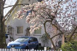 Großes Einfamilienhaus zentrumsnah, zur Miete mit Garten und zwei eigenen Parkplätzen - ab sofort – Olewischtwiet 18, 22177 Bramfeld, Hamburg – Vorschaubild 1