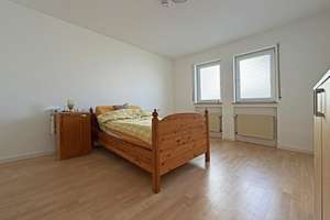 Glücksgriff für Familien und Schrauber. 
8 Zimmer auf 149 m². Plus 251 m² Fläche.
2 große Garagen. – Die vollständige Adresse der Immobilie erhältst du vom Anbieter., 72636 Frickenhausen – Vorschaubild 8