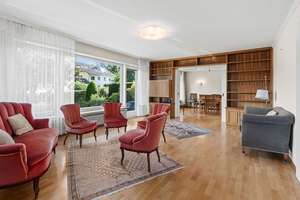 Haus mit Weitblick: viel Raum, schöner Garten und Bodenseesicht – Die vollständige Adresse der Immobilie erhältst du vom Anbieter., 78465 Litzelstetten, Konstanz – Vorschaubild 3