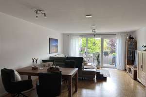 freundlich * hell * großzügig geschnitten - moderne 2-Zimmer-Wohnung mit EBK,  Parkett und Balkon – An der Schalwiese 17, 44789 Südinnenstadt, Bochum – Vorschaubild 3