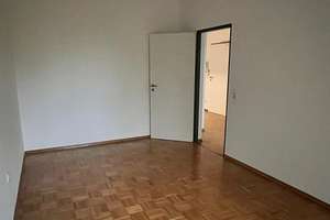 Lichtdurchflutete 2-Zimmer-Wohnung mit Parkett, Balkon, EBK und TG in Top-Lage – Die vollständige Adresse der Immobilie erhältst du vom Anbieter., 14469 Bornstedt, Potsdam – Vorschaubild 8