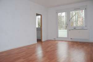 1-Raum-Wohnung mit Einbauküche und Balkon – Alfred-Neubert-Str. 3, 9123 Markersdorf, Chemnitz – Vorschaubild 2