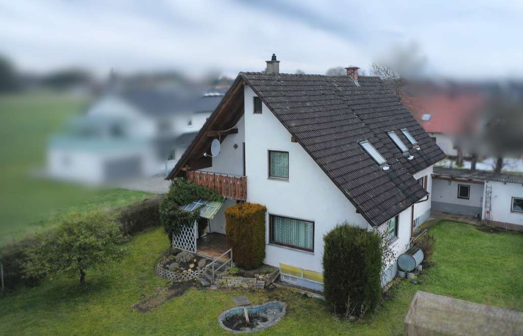 Immobilie in Westerheim - Ländliche Idylle: Wohnhaus mit großem Grundstück und Potenzial zur Erweiterung - Bild 1