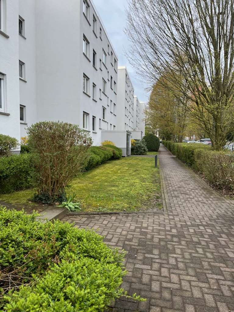 Immobilie in Steinbach - VON PRIVAT *Helle 2-Zimmer-Wohnung in ruhiger Feldrandlage – zur Eigennutzung oder  Kapitalanlage - Bild 1