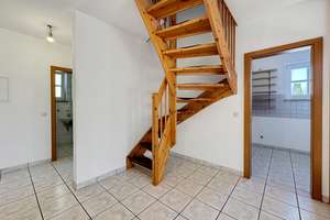 Maisonette-Wohnung mit DHH-Charakter, 4+1 Zimmer, Terrasse, Garten, TG & Außenstellplatz – Hauptstraße 2a, 85254 Sulzemoos – Vorschaubild 6