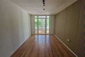 Stilvoll modernisiert: Studentenappartement 1-Zimmer mit Balkon und EBK