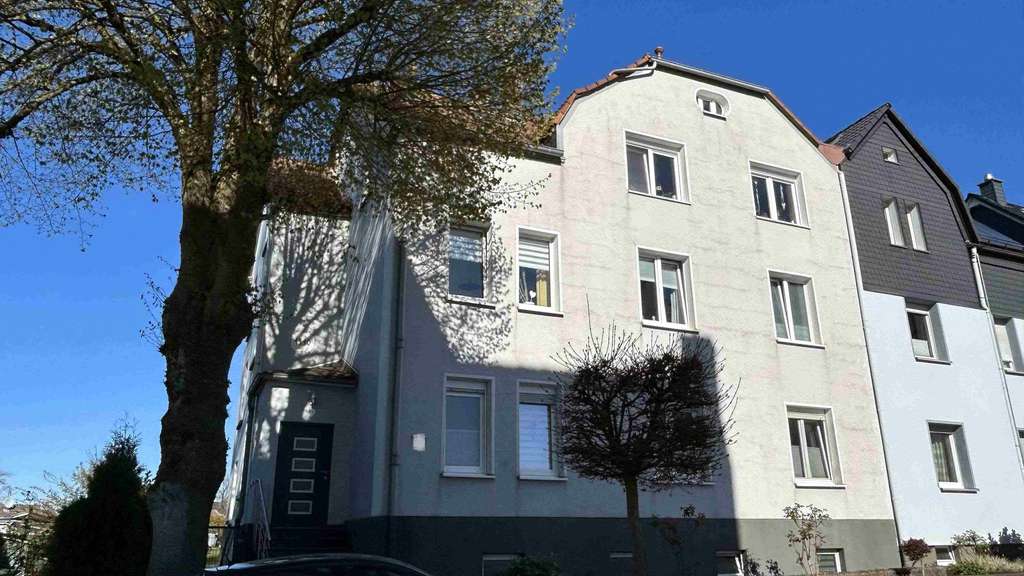 Charmante moderne 4-Zimmer Wohnung mit Balkon in Lüdenscheid