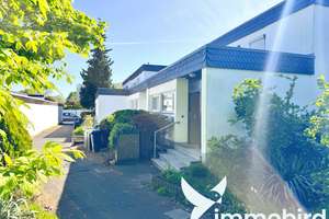 **Bungalow mit Garten** und Garage in ruhiger Lage von Köln Bocklemünd