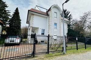 Großzügiges vollmöbliertes Einfamilienhaus im Süden Berlins