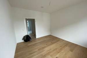 Moderne, helle, kernsanierte zentrale 2,5-Zi-Wohnung mit grossem Balkon in Lörrach – Mozartstraße 8, 79539 Lörrach – Vorschaubild 6