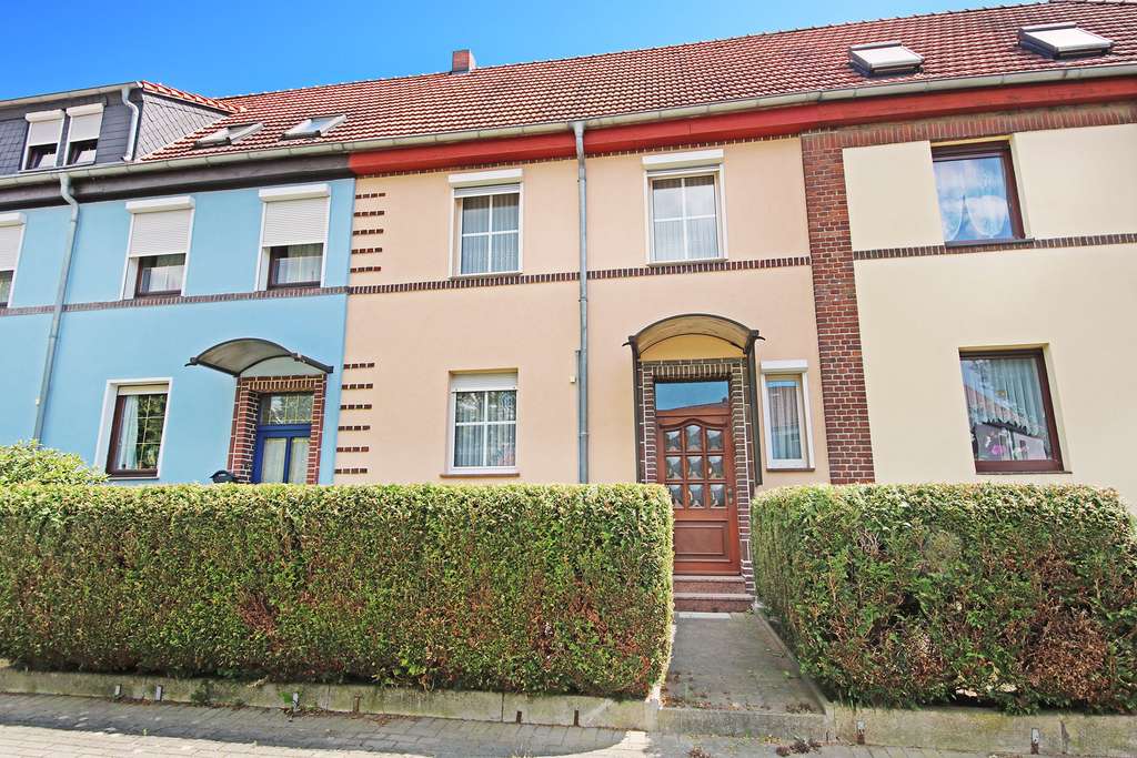 Immobilie in Coswig (Anhalt) - einzugsbereites Reihenmittelhaus in Coswig / Anhalt - Bild 1